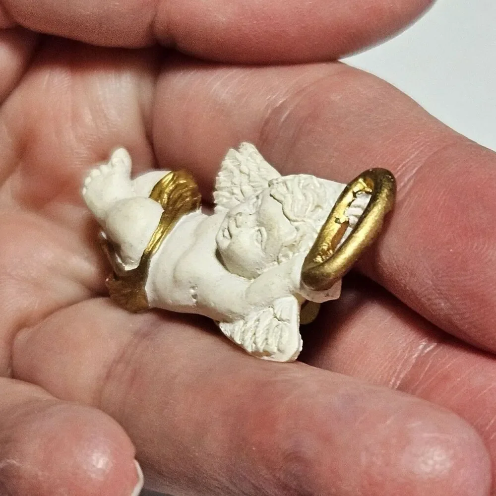 Vintage White And Gold Colored Cherub Brooch Pin Angel